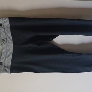 Capri workout leggings